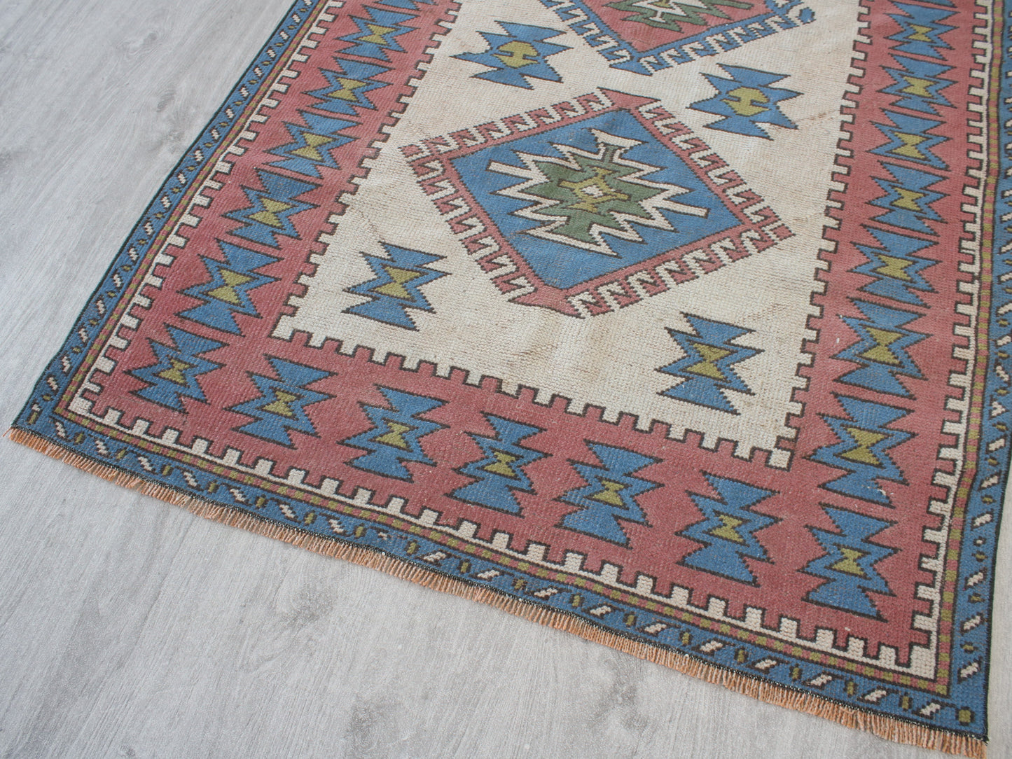 Vintage Oushak Rug - 3x4 ft Handmade Pink & White Oriental Area Rug