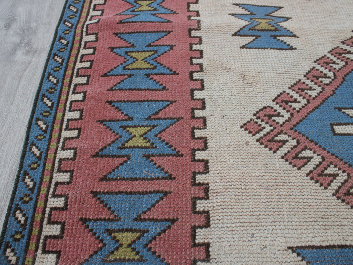Vintage Oushak Rug - 3x4 ft Handmade Pink & White Oriental Area Rug