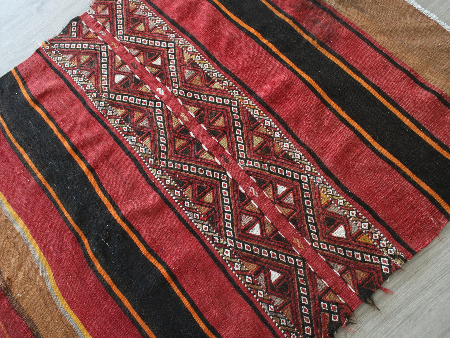 4x4 Red Kilim Rug, Handmade Rug, Oriental Rug, Wool Rug, Antique Rug, Entryway Rug, Traditional Rug, Home Decor Rug, Washable Rug, Kitchen