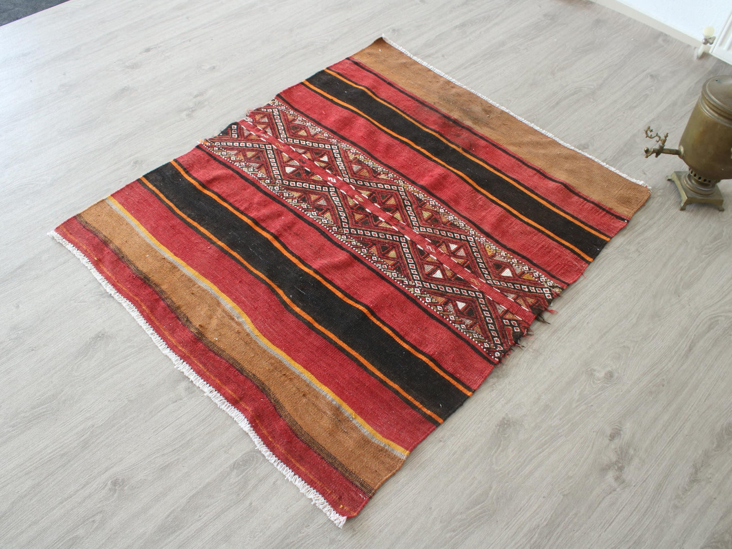4x4 Red Kilim Rug, Handmade Rug, Oriental Rug, Wool Rug, Antique Rug, Entryway Rug, Traditional Rug, Home Decor Rug, Washable Rug, Kitchen
