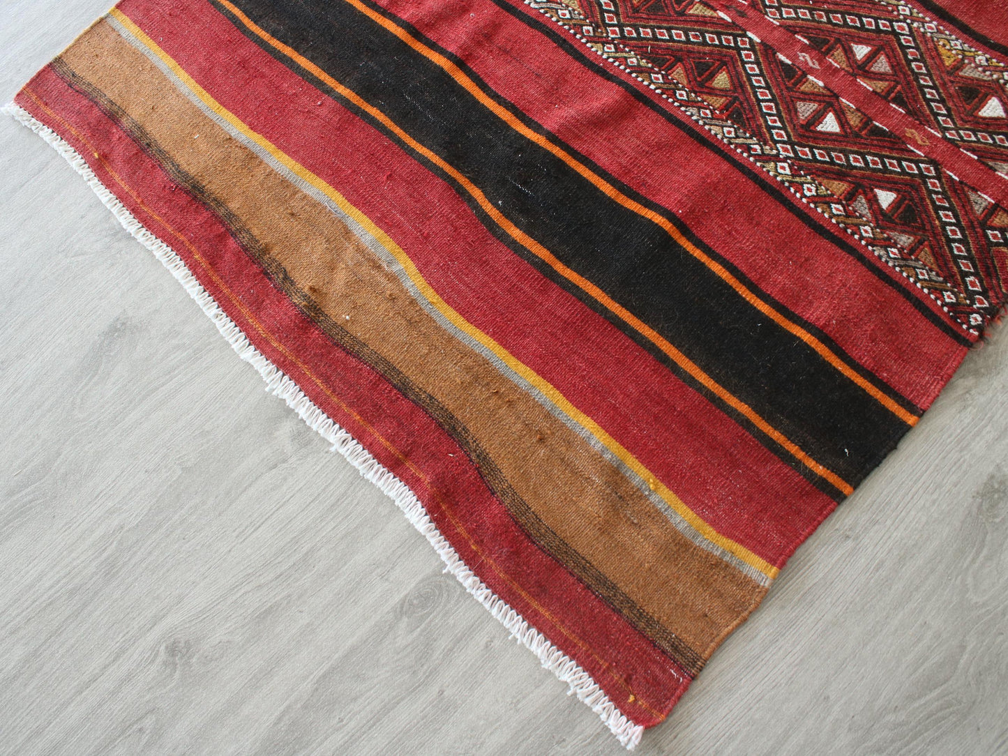4x4 Red Kilim Rug, Handmade Rug, Oriental Rug, Wool Rug, Antique Rug, Entryway Rug, Traditional Rug, Home Decor Rug, Washable Rug, Kitchen