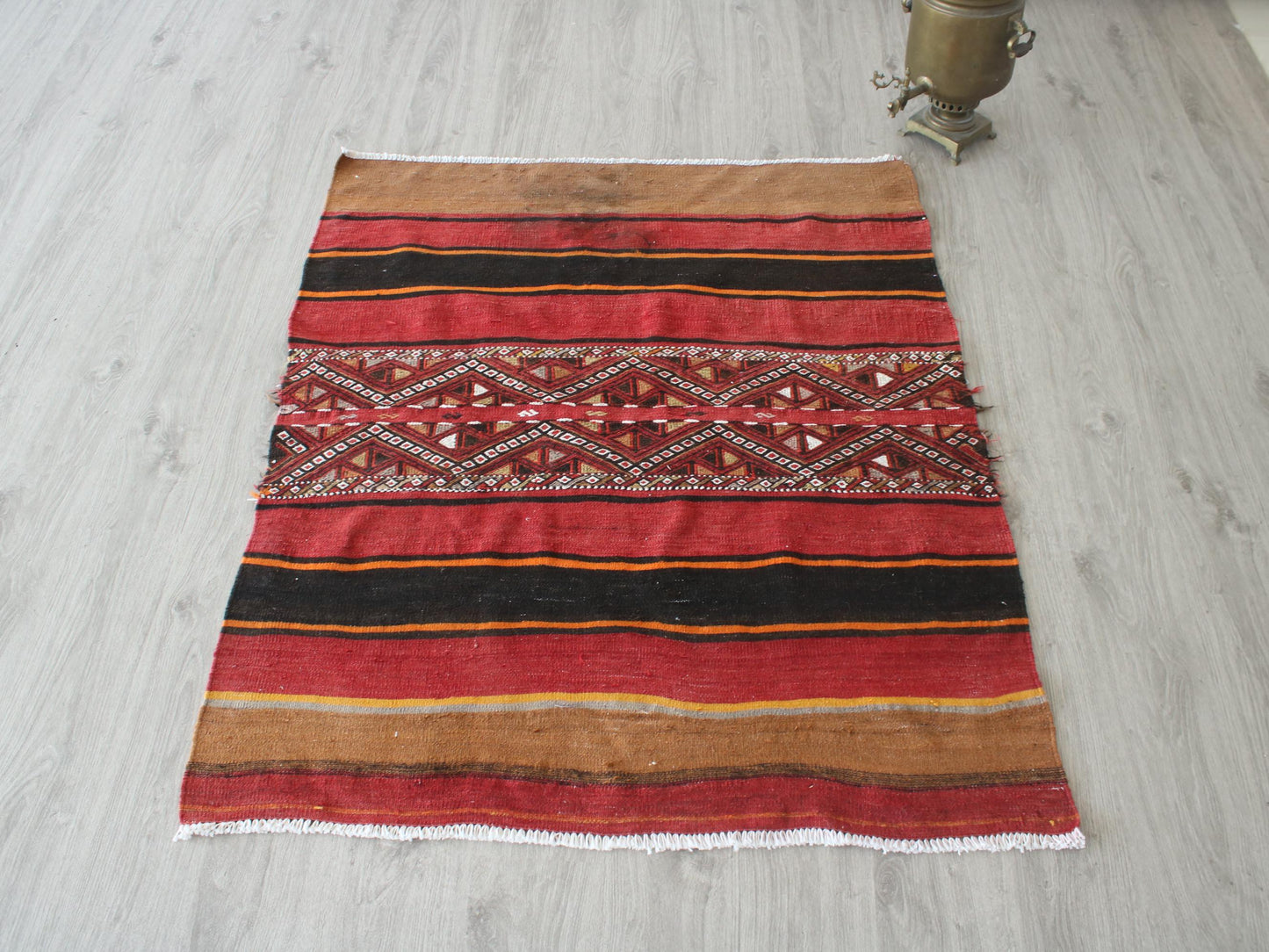 4x4 Red Kilim Rug, Handmade Rug, Oriental Rug, Wool Rug, Antique Rug, Entryway Rug, Traditional Rug, Home Decor Rug, Washable Rug, Kitchen