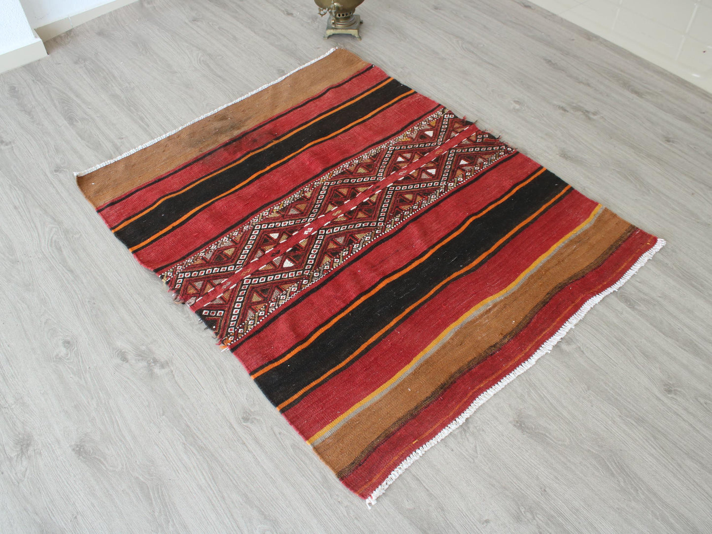 4x4 Red Kilim Rug, Handmade Rug, Oriental Rug, Wool Rug, Antique Rug, Entryway Rug, Traditional Rug, Home Decor Rug, Washable Rug, Kitchen