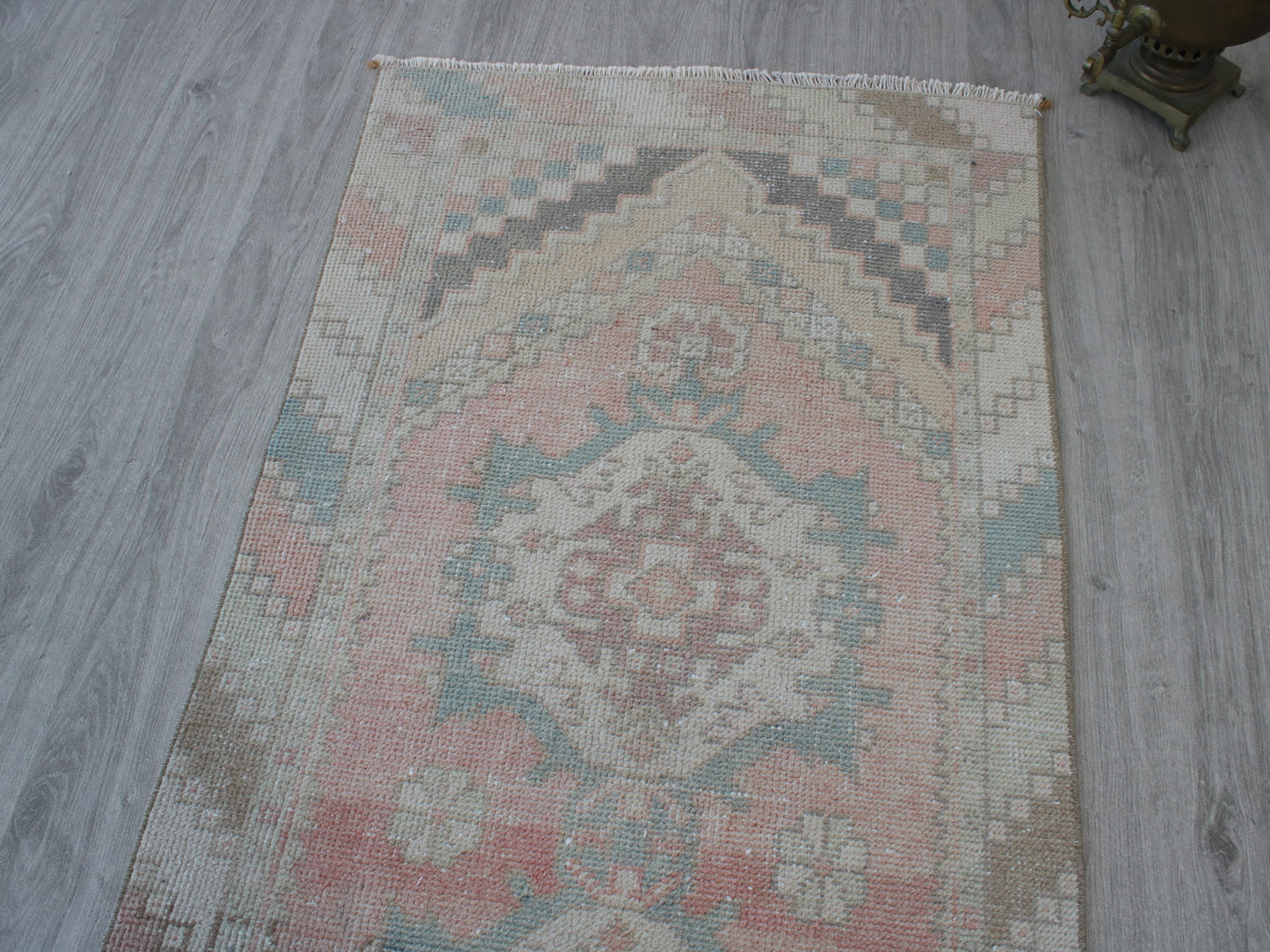 Vintage Pink Beige Oushak Runner Rug - 2'7"x9'3" Handwoven Anatolian Wool Rug